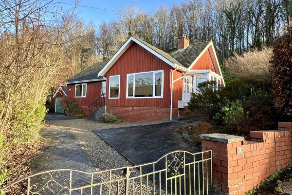 2 Woodlands Avenue, Kirkcudbright