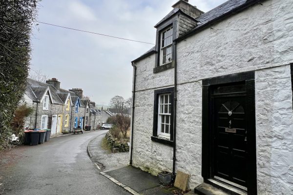 4 Wylies Brae, New Galloway